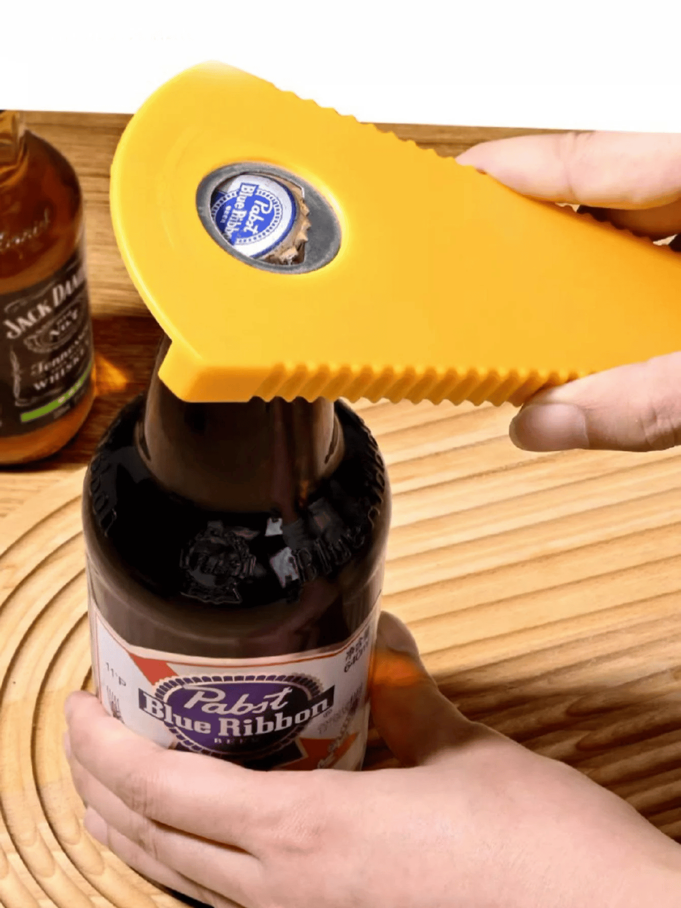 4-in-1 Multi-Functional Lid Opener